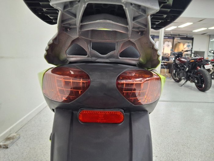 2011 APRILIA SPORTCITY ONE 50 Green