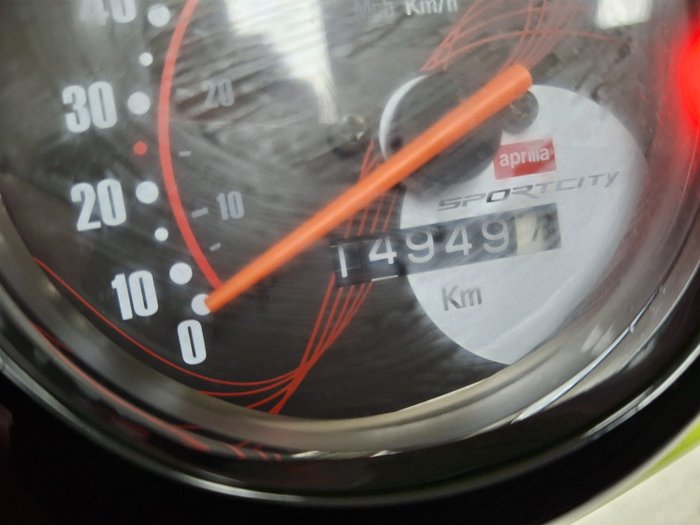 2011 APRILIA SPORTCITY ONE 50 Green