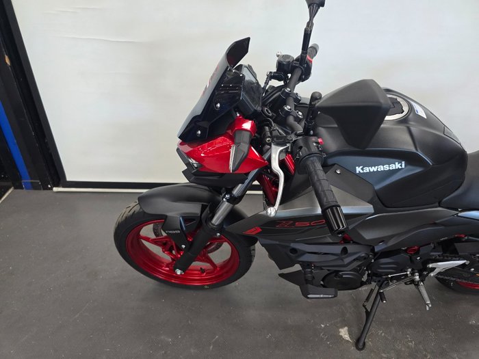 2025 Kawasaki Z500 Red