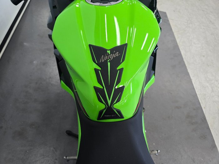 2025 Kawasaki NINJA 400 ZX-4RR KRT GREY