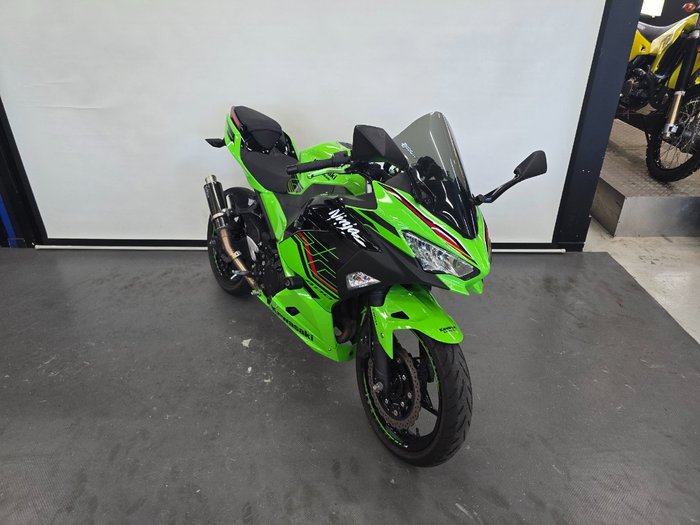 2025 Kawasaki NINJA 400 ZX-4RR KRT GREY