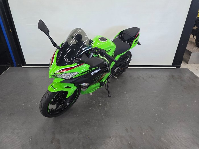 2025 Kawasaki NINJA 400 ZX-4RR KRT GREY