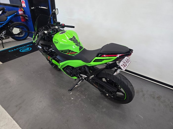 2025 Kawasaki NINJA 400 ZX-4RR KRT GREY