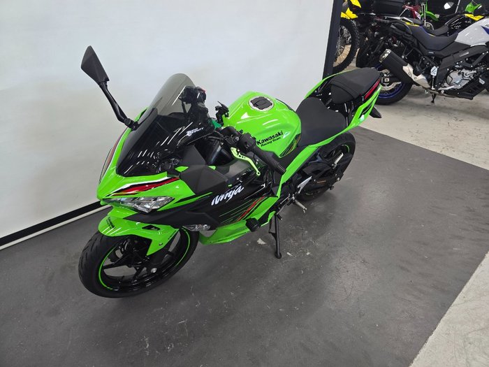 2025 Kawasaki NINJA 400 ZX-4RR KRT GREY