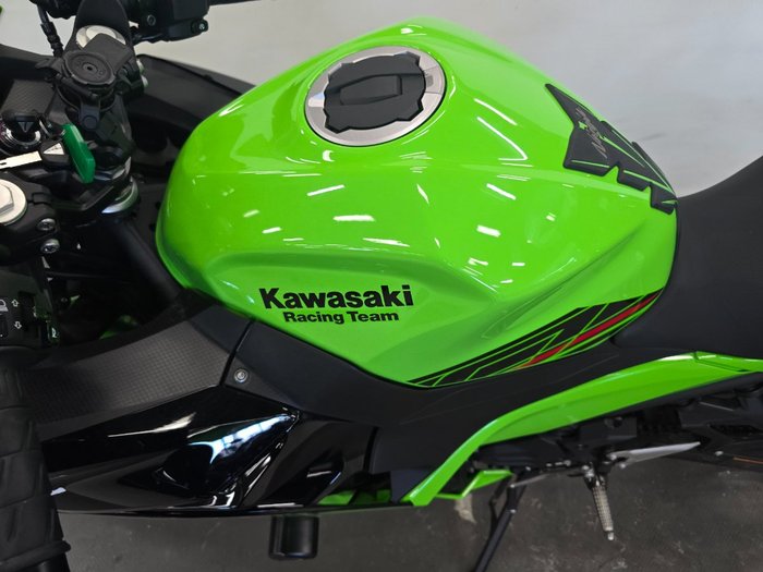 2025 Kawasaki NINJA 400 ZX-4RR KRT GREY