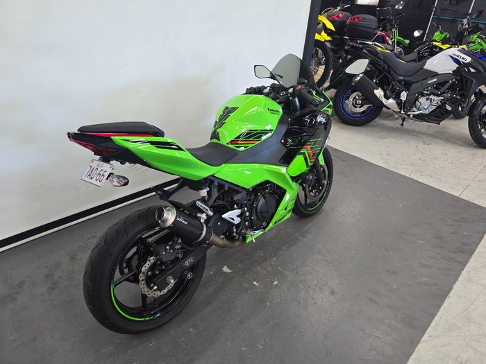 2025 Kawasaki NINJA 400 ZX-4RR KRT GREY