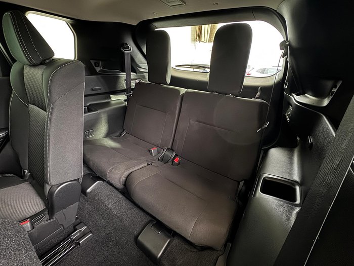 2022 Mitsubishi Outlander LS