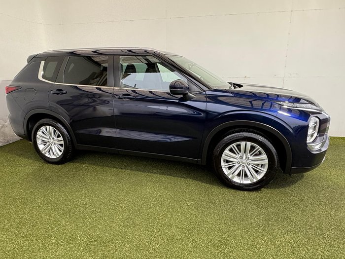 2022 Mitsubishi Outlander LS
