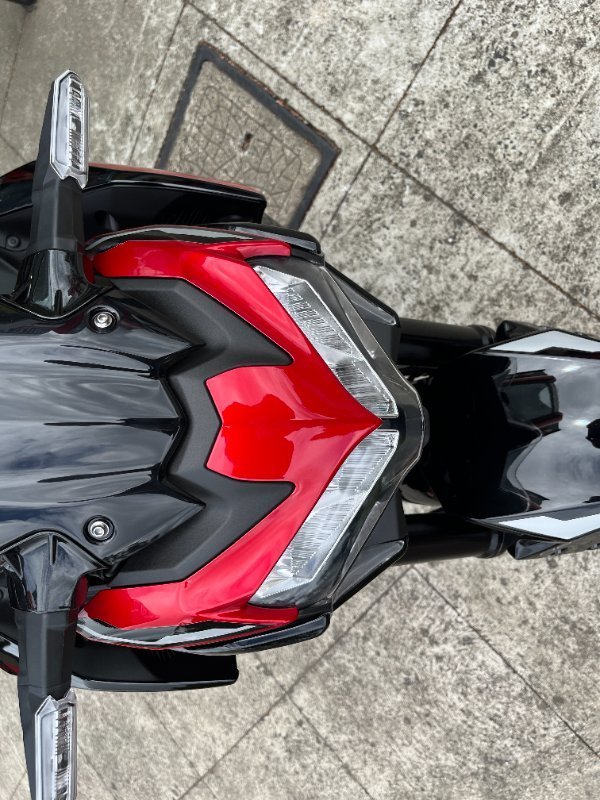 2024 Kawasaki Z900 (ZR900) Red