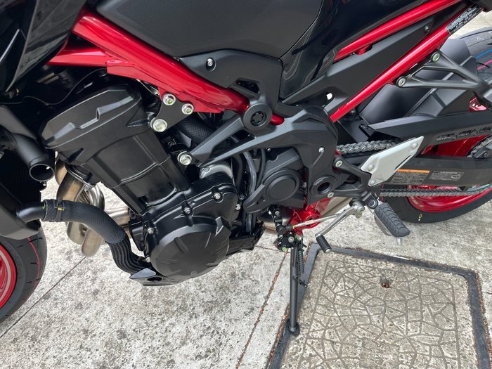 2024 Kawasaki Z900 (ZR900) Red