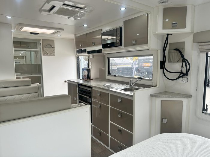 2017 JB Caravans Scorpion Sting 20'6