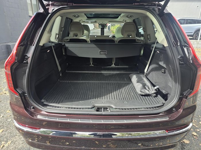 2025 Volvo XC90 Ultra B5 Bright