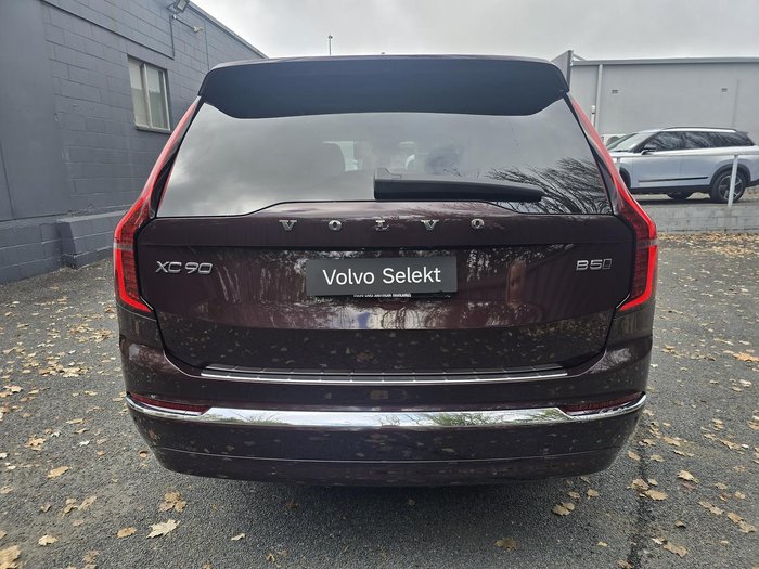 2025 Volvo XC90 Ultra B5 Bright