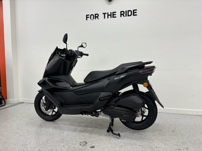 2025 CFMOTO 2025 CFMOTO 150CC 150SC Scooter ABS GEM BLACK
