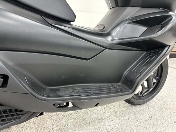 2025 CFMOTO 2025 CFMOTO 150CC 150SC Scooter ABS GEM BLACK