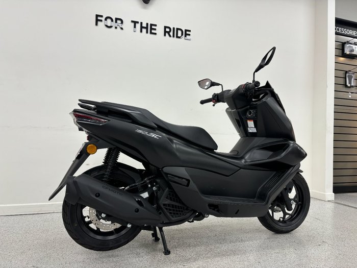 2025 CFMOTO 2025 CFMOTO 150CC 150SC Scooter ABS GEM BLACK
