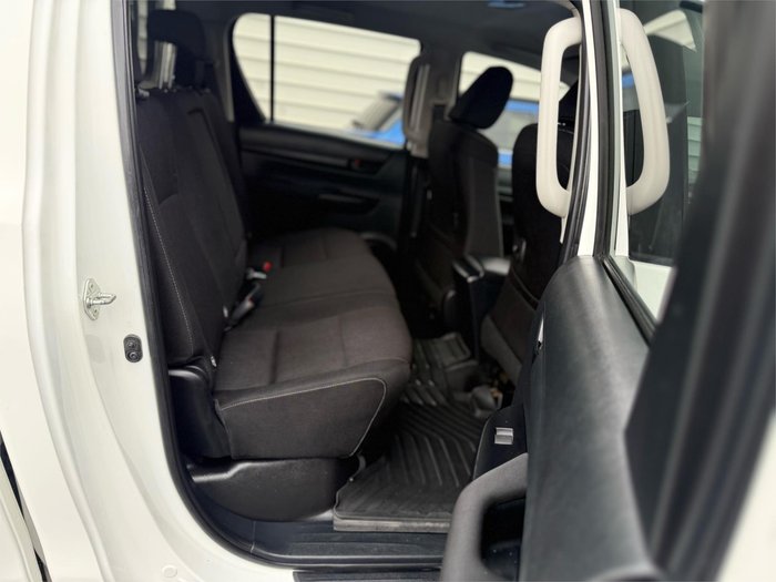 2020 Toyota Hilux SR