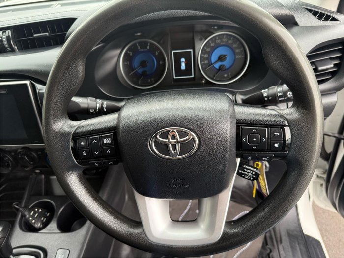 2020 Toyota Hilux SR