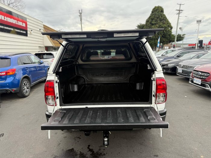 2020 Toyota Hilux SR