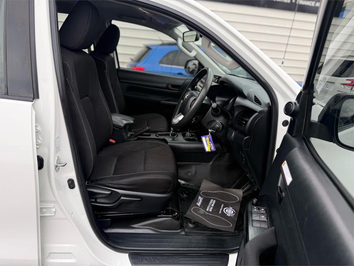 2020 Toyota Hilux SR