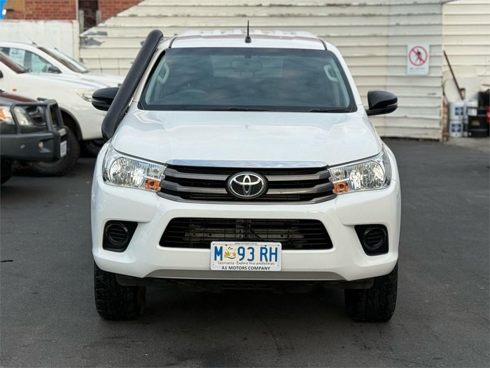 2018 Toyota Hilux SR