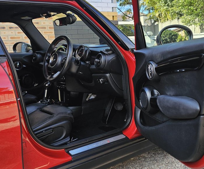 2015 MINI Hatch Cooper S F55 Blazing Red
