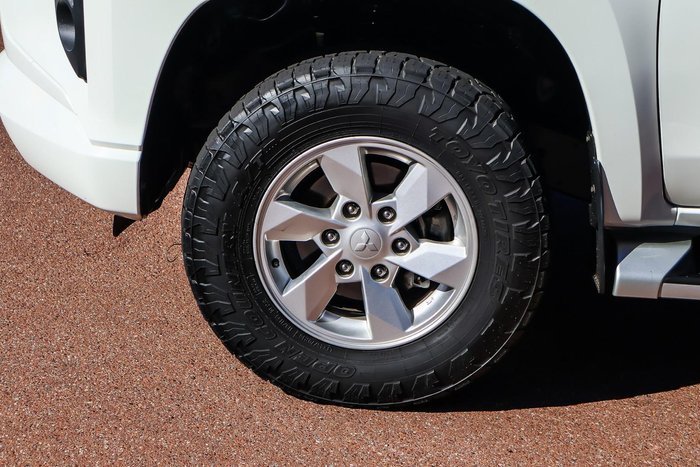 2022 Mitsubishi Triton GLX+