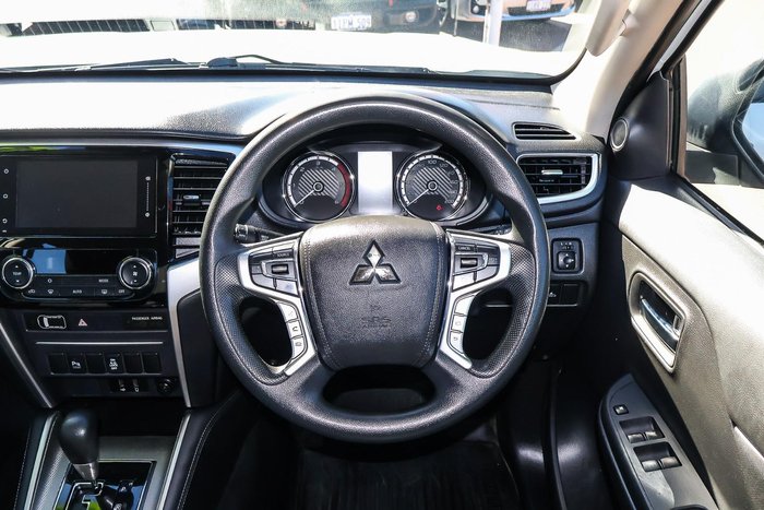 2022 Mitsubishi Triton GLX+