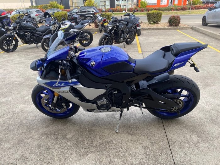 2015 Yamaha YZF-R1 Blue