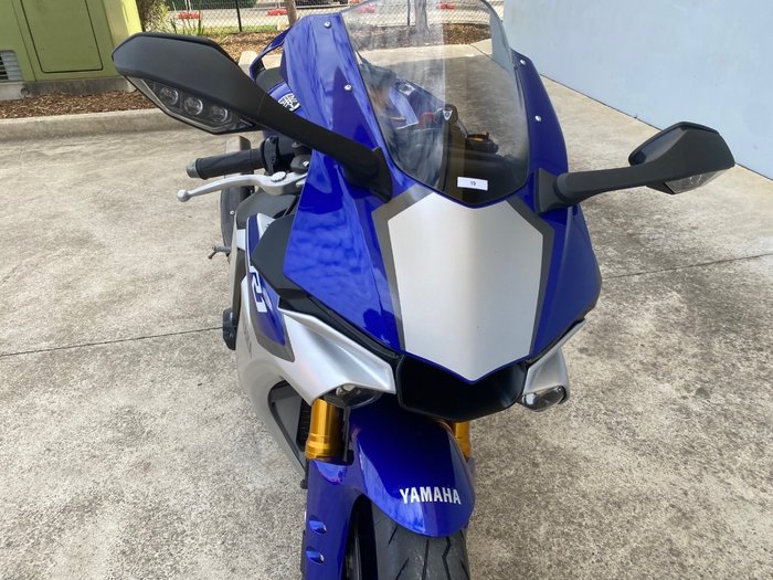 2015 Yamaha YZF-R1 Blue