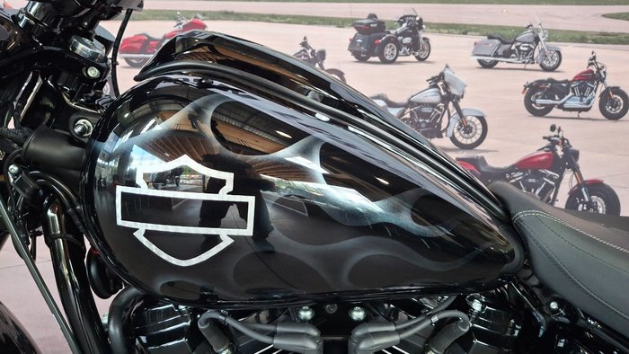 2023 Harley-davidson FXBR BREAKOUT (117) Vivid Black