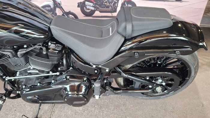 2023 Harley-davidson FXBR BREAKOUT (117) Vivid Black