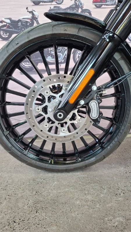 2023 Harley-davidson FXBR BREAKOUT (117) Vivid Black