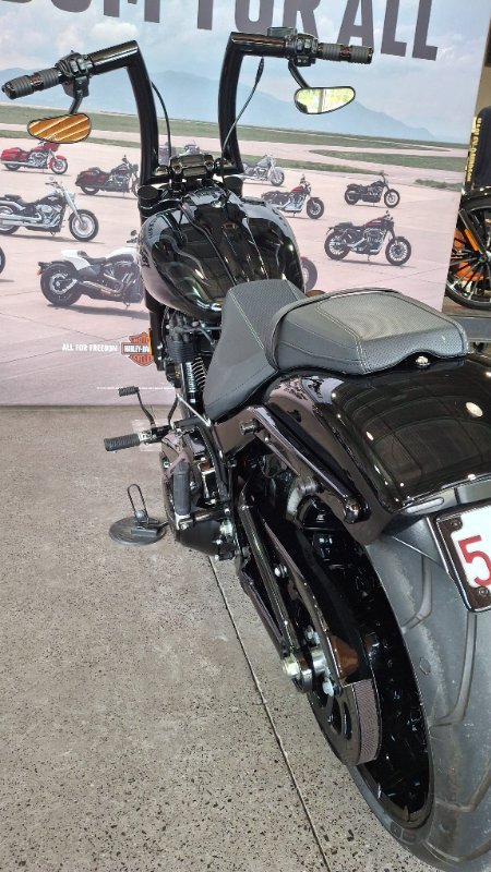 2023 Harley-davidson FXBR BREAKOUT (117) Vivid Black