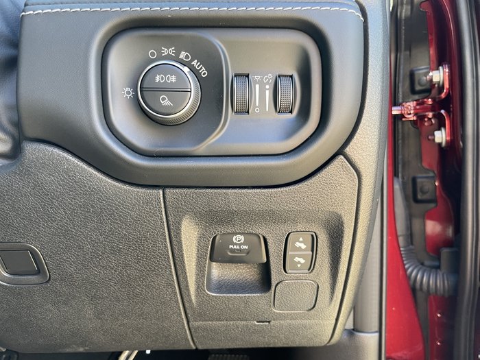 2025 RAM 1500 Limited Crew Cab SWB Hurricane HO RamBox