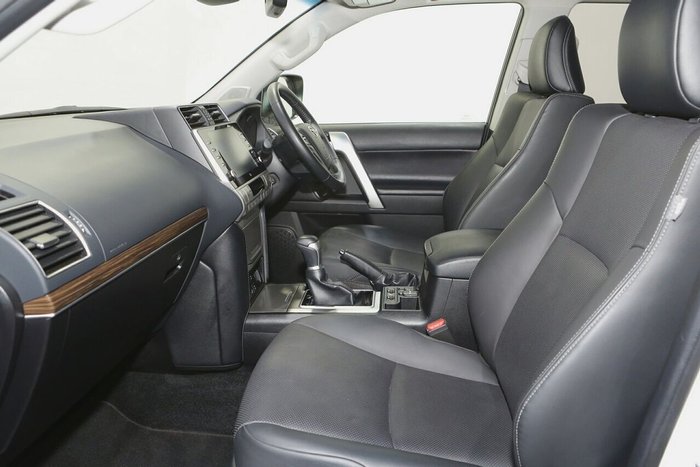 2022 Toyota Landcruiser Prado VX