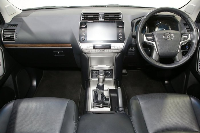 2022 Toyota Landcruiser Prado VX