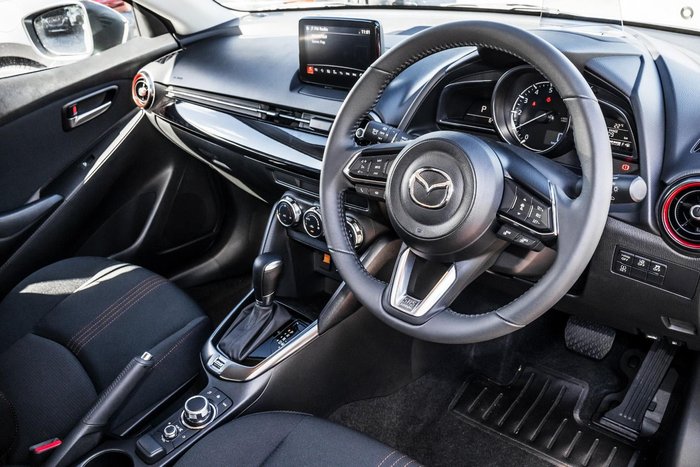 2025 Mazda 2 G15 Evolve