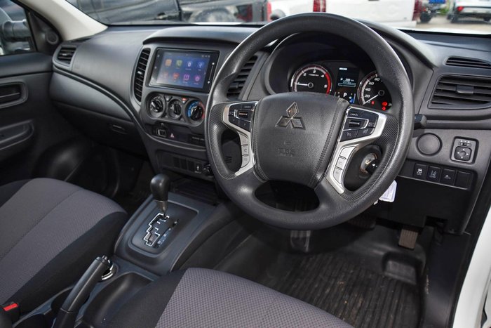 2023 Mitsubishi Triton GLX