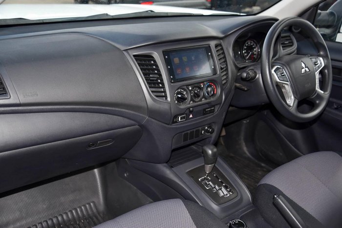 2023 Mitsubishi Triton GLX