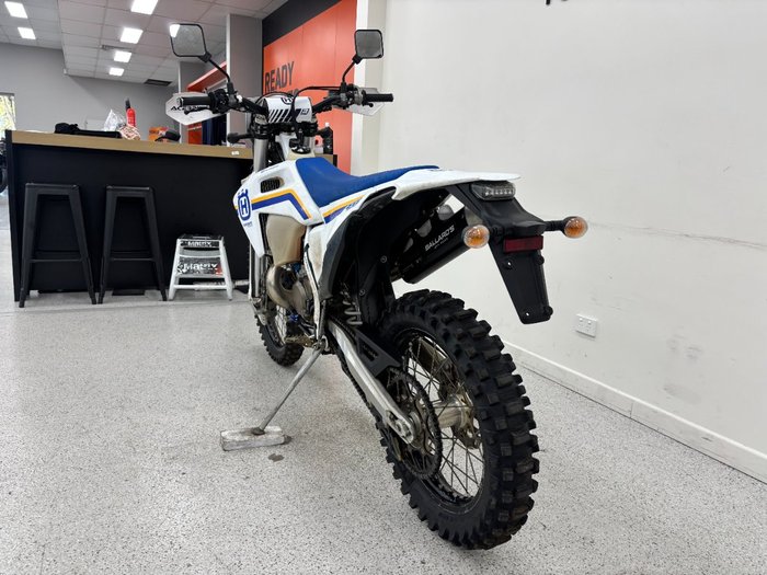 2023 HUSQVARNA TE300i White