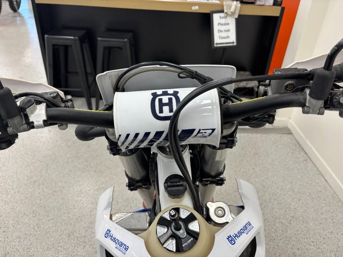 2023 HUSQVARNA TE300i White