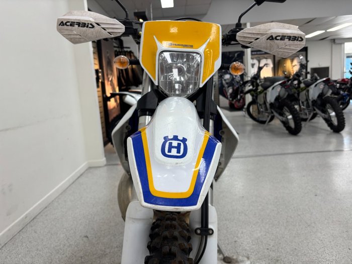 2023 HUSQVARNA TE300i White