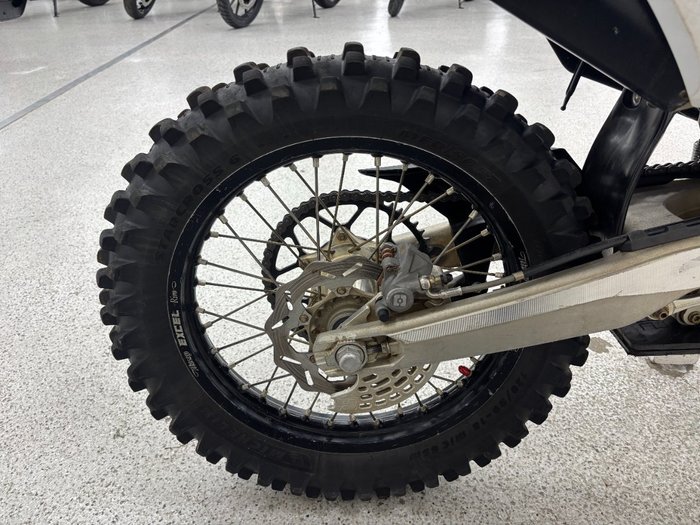 2023 HUSQVARNA TE300i White