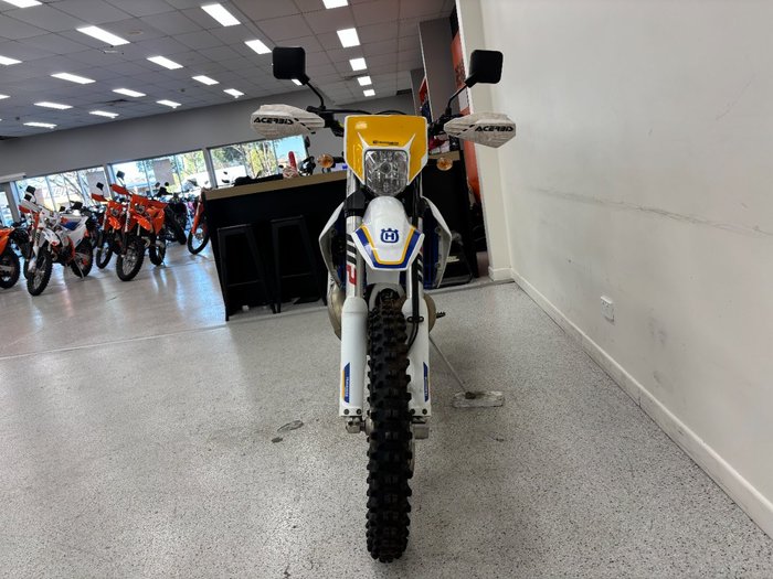 2023 HUSQVARNA TE300i White
