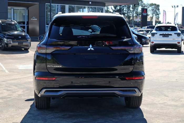 2025 Mitsubishi Outlander Exceed Tourer