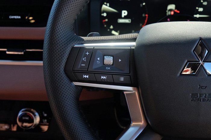 2025 Mitsubishi Outlander Exceed Tourer