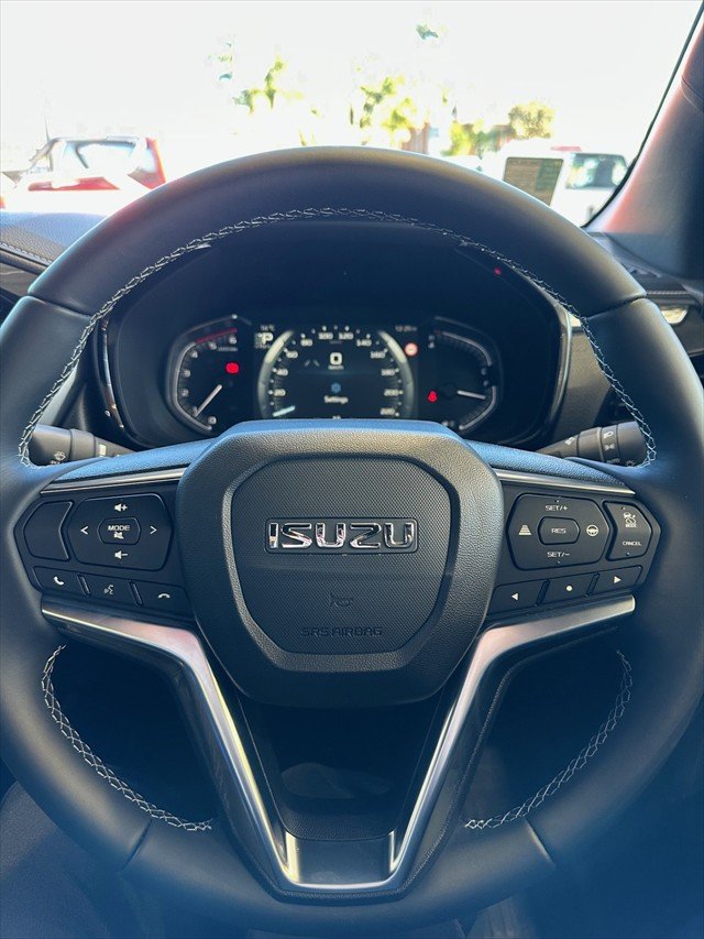 2025 Isuzu D-MAX LS-U MY24 4X4 Dual Range Mineral White