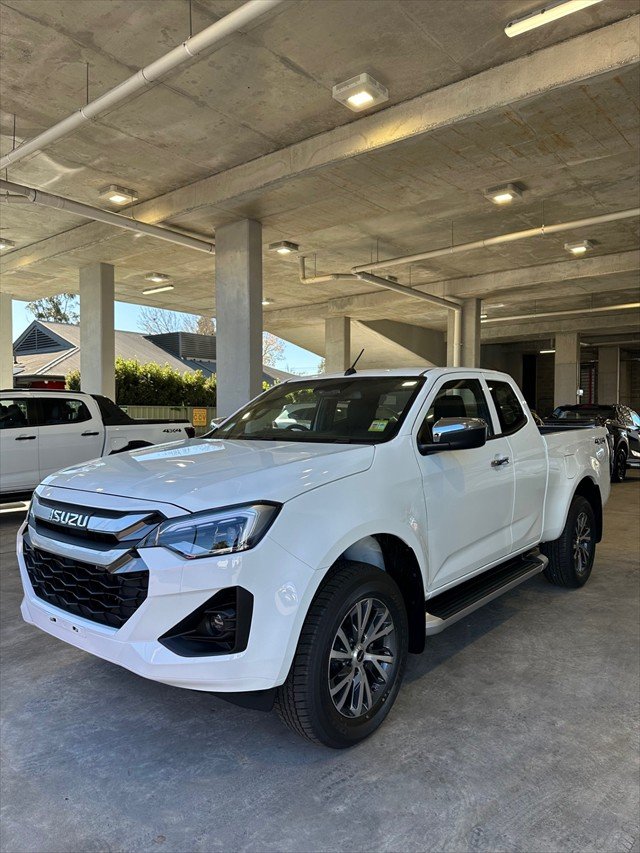 2025 Isuzu D-MAX LS-U MY24 4X4 Dual Range Mineral White