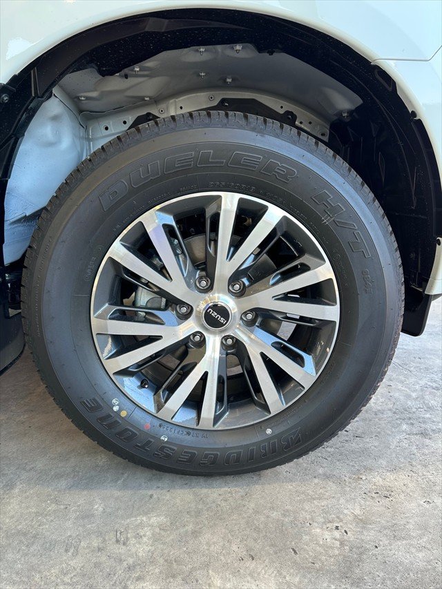 2025 Isuzu D-MAX LS-U MY24 4X4 Dual Range Mineral White